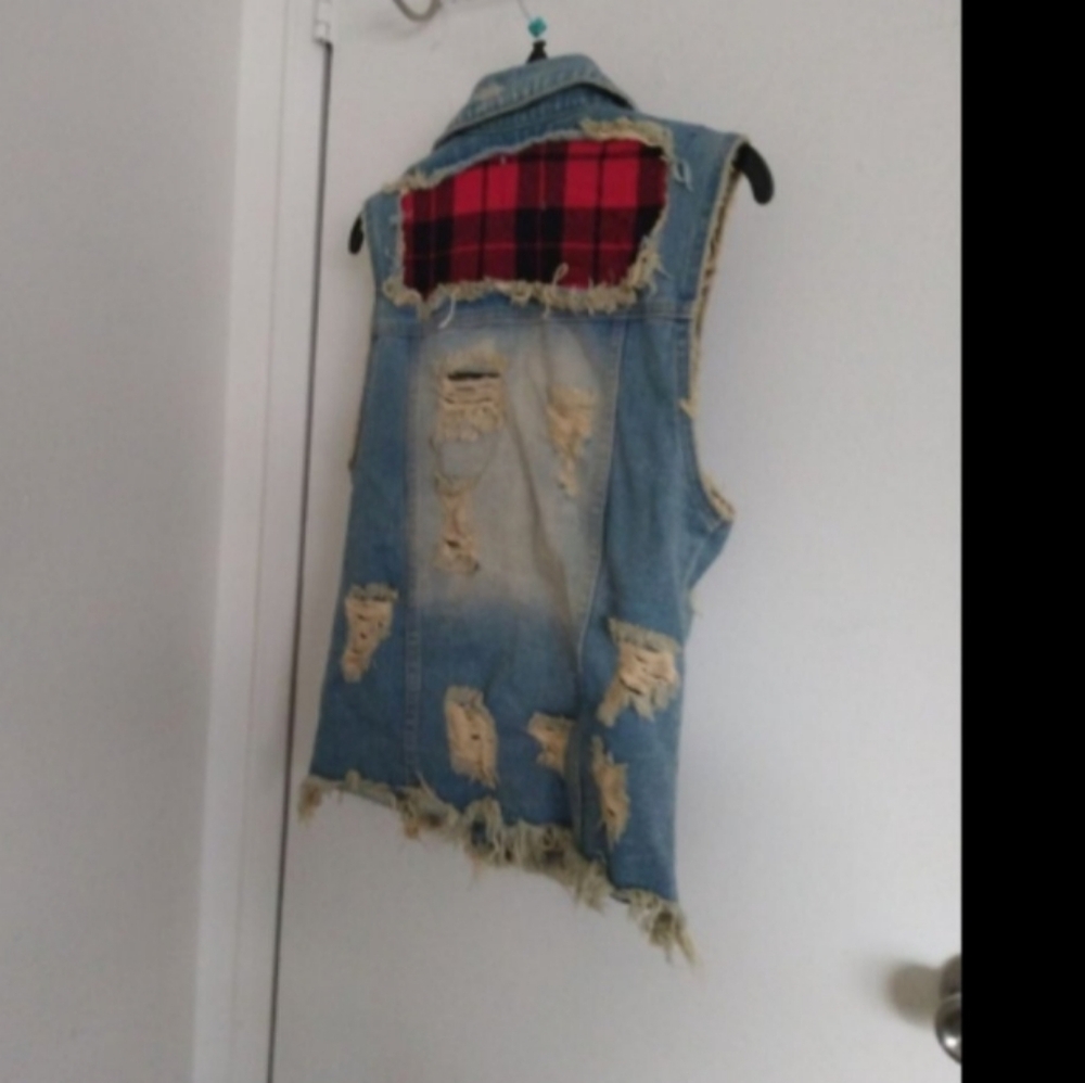 Unif Womens Plaid Distressed Denim Vest Sz S - Picture 3 of 3